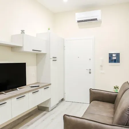 Railway Station Apartment *